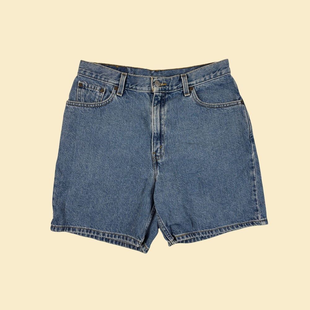 2000s Levis size 12 denim shorts, vintage high rise Y2K womens jean shorts